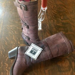 ALMOST NEW FRYE BOOTS
